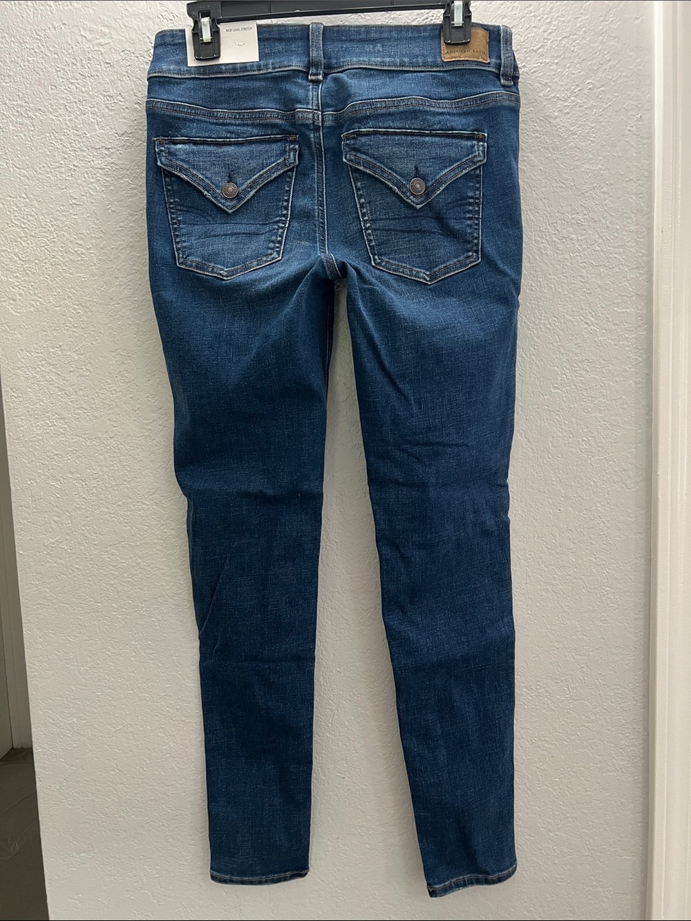 NWT American Eagle Outfitters Women's Dark Blue Super Low Rise Jegging 8 / 29 - Picture 2 of 7